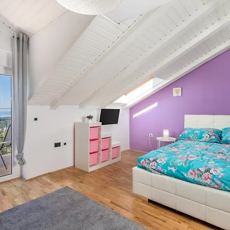 Touch Of Happiness Apartment